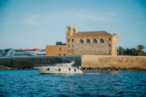 Vista de la Iglesia de Tabarca