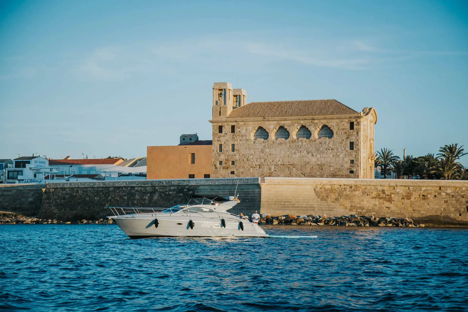 Vista de la Iglesia de Tabarca